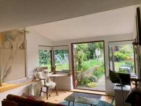 Unique Artists studio with a private garden.